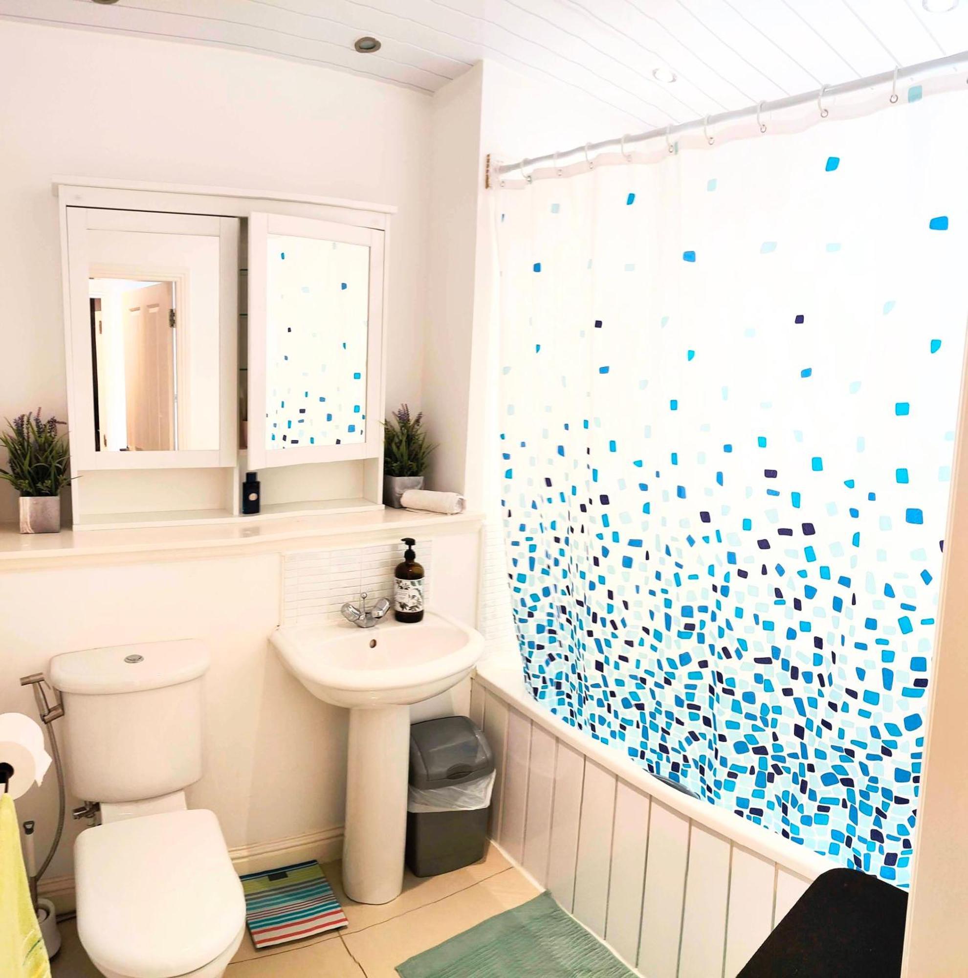 La Casita, Your Home Away From Home - Free Parking غلاسغو المظهر الخارجي الصورة